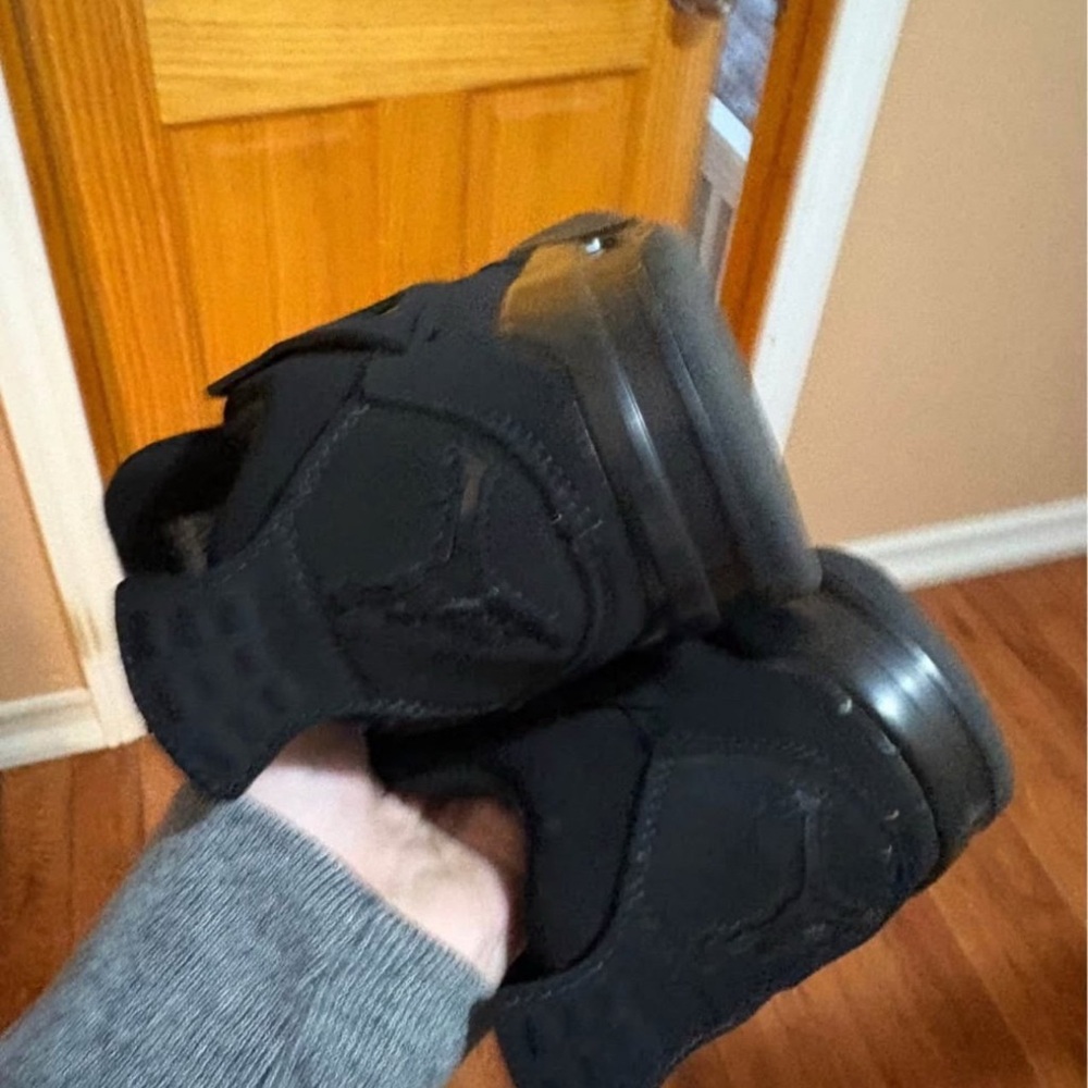 Jordan 4s Black Size 7 Mens